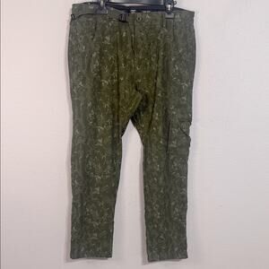 NWOT Prana Men's Olive Cargo Pants Size 36X30